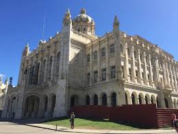 Kuba Nin Tarihinde Yer Edinmis Onemli Insanlarin Esyalarinin Da Yer Aldigi Muze Sehrin Tarihi Hakkinda Size Bilgi Verecektir Gorulmesi Ger Kuba Seyahat Sehir