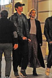 Check out dating history, relationships status and compare the info. The Crown S Vanessa Kirby Shares A Public Kiss With Her Boyfriend Daily Mail Online