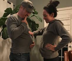 Chip saw joanna in a photo before he met her and decided that she was. Here S How Much Chip And Joanna Gaines Are Really Making For The Last Season Of Fixer Upper