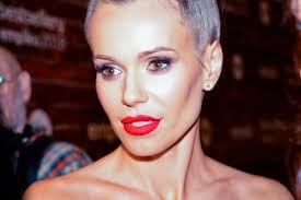 Zasiadała w jury kilku programów telewizyjnych, wzięła udział w trzech dużych kampaniach. Doda Piosenkarka Artykuly Express Ilustrowany