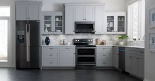 From family gatherings, holidays and everyday meals, the kitchen is home to plenty of memories. Black Stainless Steel Appliances Reviews Pros And Cons