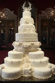 Hochzeitstorte Von William Und Kate Wird Versteigert Torte Hochzeit Riesige Hochzeitstorten Hochzeitstorte