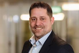 HotellerieSuisse-Direktor Claude Meier gibt Führung ab