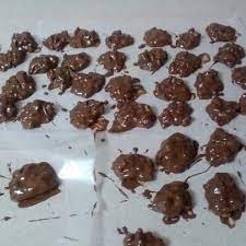 I love making recipes like this at home because you can customize it to your. Homemade Turtle Candy 1 Bag Kraft Caramels 2 Tbls Evaporated Milk 2 Cups Chopped Pecans 1 Large 7 Oz Choco Sweet Chocolate Christmas Baking Turtles Candy
