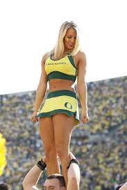 Cheerleaders from usc are, say, the subtle kind of sexy. Cheerleaders Hot Cheerleaders Oregon Cheerleaders Cute Cheerleaders