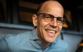 La oss ta en idealist