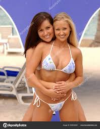 Two Stunning Supermodels Alison Skipper Channel Nauman Best Friends Pose Stock Photo By C Raykehoe 390433242