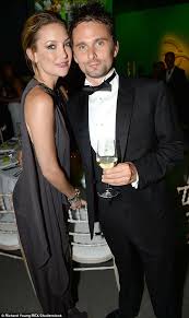 Kate hudson has made her place in the list of best american actresses. Kate Hudson Reunites With Ex Fiance Matt Bellamy Daily Mail Online