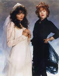 The other actors all refused at least once, some the forced wedding between betelgeuse and lydia had her transformed into a red wedding dress. Gina Davis As Barbara Maitland And Catherine O Hara As Delia Deetz In Beetlejuice 1988 Beetlejuice Movie Beetlejuice Beetlejuice Cast