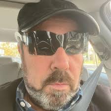 Are Martin and Gibson giving Jesse new guitars?