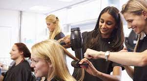 Je voudrais etre barbier mais même au cap il ne le voit meme plus bon tant pis. Devenir Coiffeur 2021 Formation Salaire Et Debouches