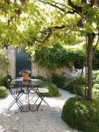 petit salon de jardin pas cher table et chaises de jardin chaise de jardin beaux jardins