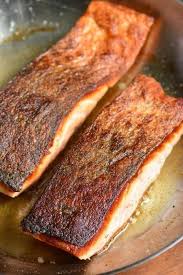 Crispy Skin Salmon Simple And Exquisite Pan Seared Salmon That Takes About 10 Minutes To P Salmon Recipes Pan Seared Crispy Salmon Recipe Fried Salmon Recipes