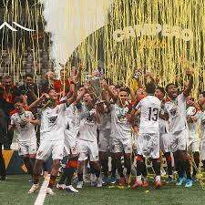 Galo junta 10 mil em final do sub-17, mas Athletico é campeão nos pênaltis