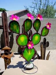 Metal Prickly Pear Cactus Yard Art Southwest Garden Desert Landscape Pottery New Metal Yard Art Yard Art Desert Landscaping