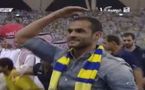 يُعد المطوع أكثر اللاعبين مشاركة مع المنتخب الكويتي بـ181 مباراة كما يُعد من أبرز اللاعبين في الخليج والشرق. Ø¨Ø§Ù„ÙÙŠØ¯ÙŠÙˆ Ø¯Ø®ÙˆÙ„ Ø§Ù„ÙƒÙˆÙŠØªÙŠ Ø¨Ø¯Ø± Ø§Ù„Ù…Ø·ÙˆØ¹ Ù„Ø£Ø±Ø¶ Ø§Ù„Ù…Ù„Ø¹Ø¨ ÙˆØªØ­ÙŠØªØ© Ù„Ø¬Ù…Ø§Ù‡ÙŠØ± Ø§Ù„Ù†ØµØ± ØµØ­ÙŠÙØ© Ø§Ù„Ù…ÙˆØ§Ø·Ù† Ø§Ù„Ø¥Ù„ÙƒØªØ±ÙˆÙ†ÙŠØ©