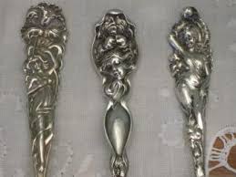 The item simeon l & george h rogers co oneida xtra silverplate flatware antique floral is in sale since thursday, november 8, 2018. Antique Flatware Patterns Lovetoknow