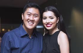 Siapa yang tidak kenal dengan pelakon jelita amelia henderson yang namannya kini sedang meningkat naik dalam industri hiburan tanah air selepas. Tunku Harunnarasheed Putra Bercerai