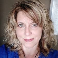 Tracey Remington's Instagram, Twitter & Facebook