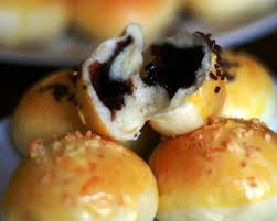 Kemudian goreng sampai matang kuning keemasan. Cara Membuat Roti Goreng Isi Coklat Empuk Dan Nikmat
