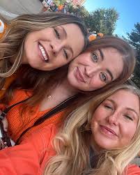 Having a sentimental Sunday moment after a Vol win and all my friends being  in town! Love Tennessee and these people BIG 🥲 🧡