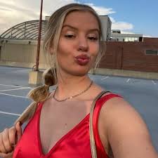 Mallory Wright (@mallorywright25)