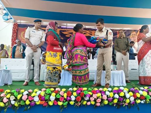 আজ পশ্চিম মেদিনীপুর জেলা পুলিশের পরিচালনায় ও গড়বেতা থানার উদ্যোগে,  মানুষের পাশে দাঁড়ানোর উদ্দেশ্যে প্রবল শীতের কথা মাথায় রেখে ...