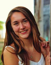 Senior Issue 2014.indd