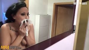 Mira Grey - Stiefbruder Fickt Mich Beim Telefonieren: Blowjob Blowjob Porn