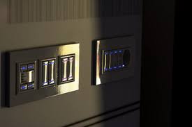 Die kosten einer elektroinstallation variieren je nach ausstattungsstufe und größe des hauses. Elektro Installation Alle Kosten Daten Und Fakten