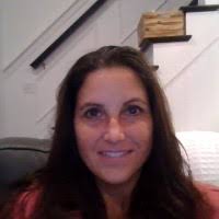 Amy Pina's Instagram, Twitter & Facebook