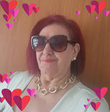 Sophia Loren tuvo una vida difícil. Ella se llama a sí misma una  sobreviviente. Pero a los 86, está feliz y se siente como si todavía  tuviera 20. 💃👑 #SophiaLoren