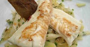 Charmanter Begleiter Zu Sauerkraut Sauerkraut Lebensmittel Essen Heilbutt