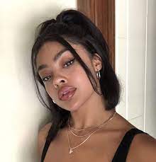 Huge 2020 Hairstyle List The 9 Hottest Trends To Be Obsessed With Ecemella Medium Natural Hair Styles Natural Hair Styles Curly Hair Styles Naturally