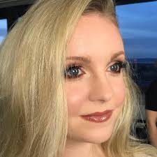 Olivia Almond Makeup Artist