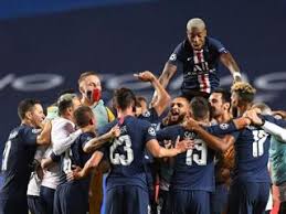 Chi vince la champions può mettere in cassa infatti 50 milioni di euro, chi vince l'europa league deve accontentarsi di 10 (incassi esclusi). Se Il Psg Vince La Champions Maxi Premio Ai Giocatori Da Un Milione A Testa E Il Merito E Di Ibrahimovic Corriere It