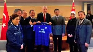 Tan sri vincent tan chee yioun (it). Vincent Tan Gets Erdogan To Help Refugees