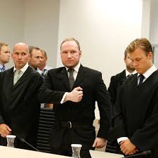 Pünktlich, kurz nach zehn uhr, fällt das urteil gegen anders breivik: Norwegen Richterin Schneidet Breiviks Makabres Schlusswort Ab