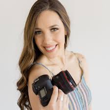 Nicole Lea's Instagram, Twitter & Facebook