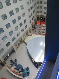 Holiday inn resort® hotels official website. Double Atrium H I Express Below This Side Crowne Plaza Far Side Picture Of Holiday Inn Express London Heathrow T4 Hounslow Tripadvisor