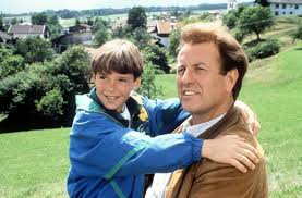 Country doctor you will not, but one is born as a country doctor. A Hegyi Doktor Der Bergdoktor 1992 1998 Nemet Osztrak Tevefilmsorozat 96 Reszes Couple Photos Scenes Photo