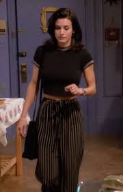 What does it say about 2019 that monica has leapfrogged rachel to become the breakout style icon of the friends revival? All The Friends Fashion We D Still Rock Flare