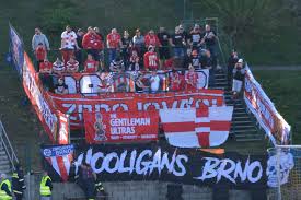 Trička, mikiny, šály, čepice a mnoho dalšího naleznete v našem fanshopu. Report Fk Varnsdorf Fc Zbrojovka Brno 2 0 Zbrojovaci Cz Sdruzeni Fanousku Zbrojovky Brno