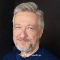 Doug Powers's Instagram, Twitter & Facebook