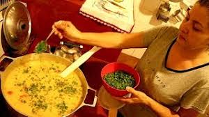 Deixe no fogo até engrossar. Receita De Quirera Com Costelinha De Porco Canjiquinha Youtube