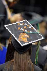 Pin By Bgsu On Graduation Caps Creative Graduation Caps Graduation Cap Bowling Green State University