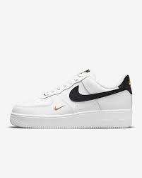 The air force is a range of athletic shoes made by nike that began with the air force 1 and went on to include the air force 2, air force 3, air force sts, air force 5, air force xxv and air force 09. Nike Air Force 1 07 Essential Damenschuh Nike De