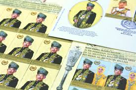 Kedudukan yang baru ini memerlukan dato' seri najib menukar pakaian kepada pakaian datuk shahbandar. Koleksi Setem Khas Sempena Pertabalan Yang Di Pertuan Agong Prebiu Com