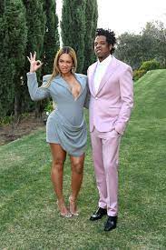 She makes one awkward demand after another, breaking me up. Beyonce And Jay Z S Wedding Photo Shared By Tina Lawson