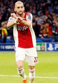 Ziyech stond op het middenveld naast feyenoorder karim el ahmadi, die in de slotfase ziyech benutte in de 29ste minuut een strafschop. Ziyech Ajax Ucl 2018 19 Voetbal Voetbal Foto S Voetballers